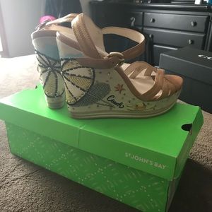 Super rare authentic Coach beach wedges.